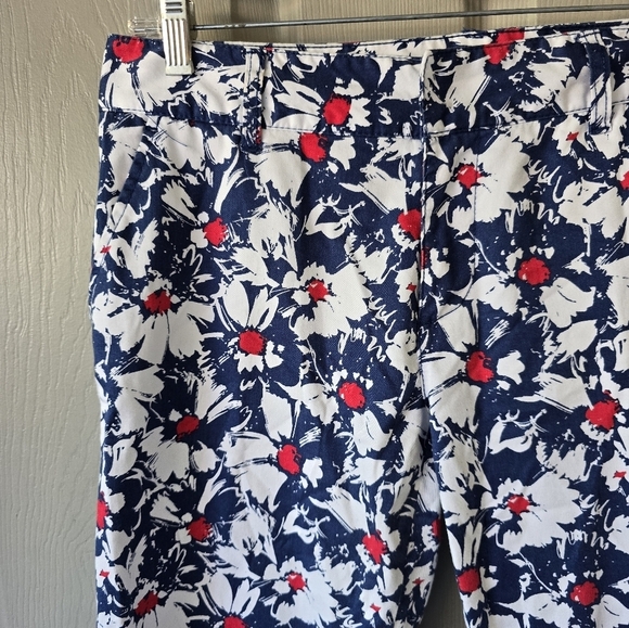 Tommy Hilfiger Women's Blue Cropped Floral Pants Size 6 Colorful Summer - Picture 6 of 11